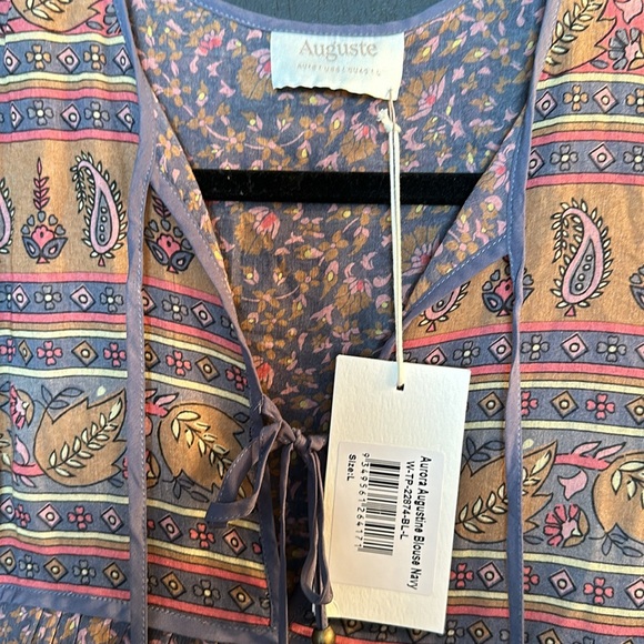 NWT August the label blouse! - Picture 2 of 3